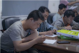 朝陽(yáng)集團開(kāi)展行車(chē)和有限作業(yè)空間安全操作培訓、道路交通安全培訓